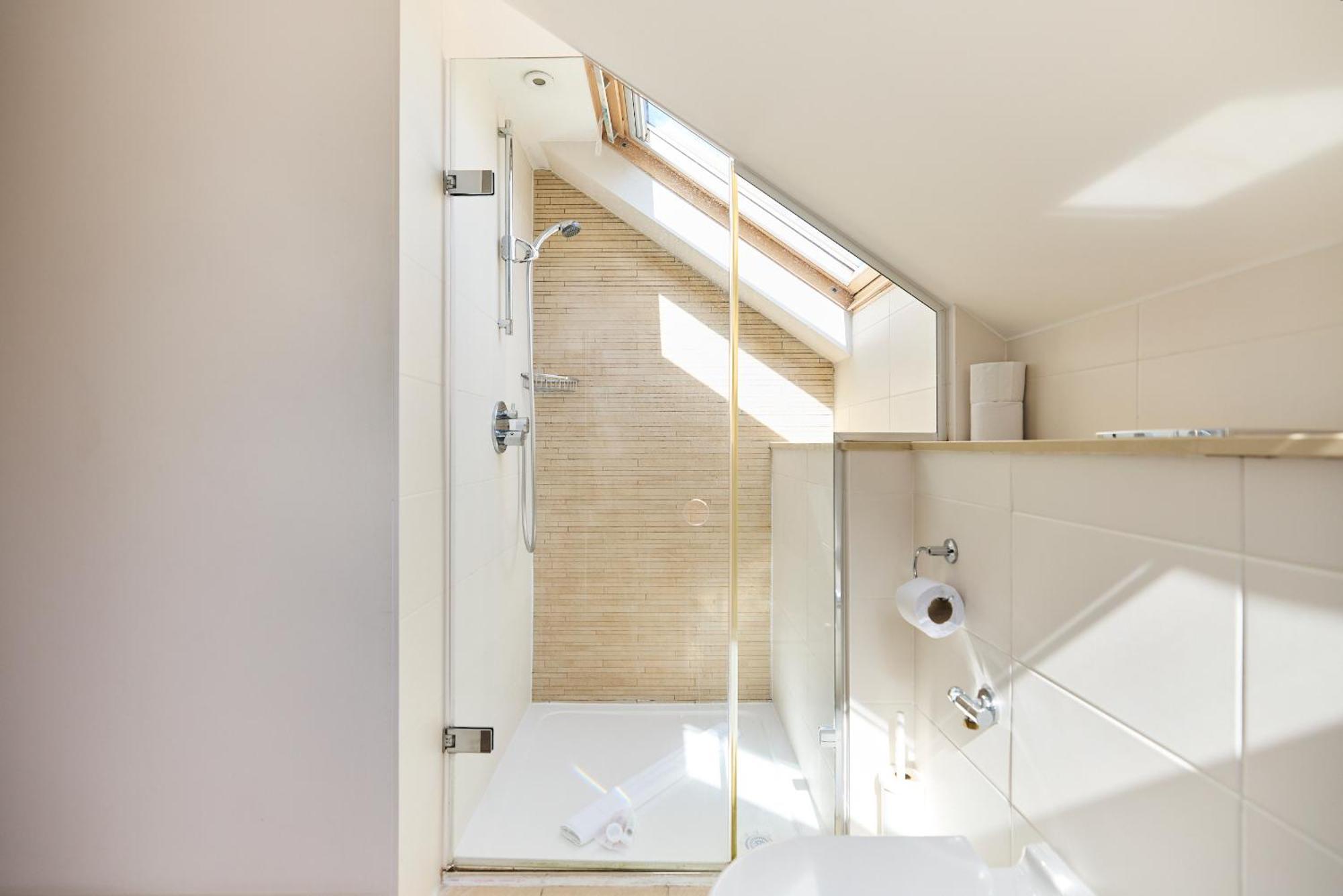 Appartamento The Porchester Gardens - Modern & Bright 4bdr With Garden And Parking