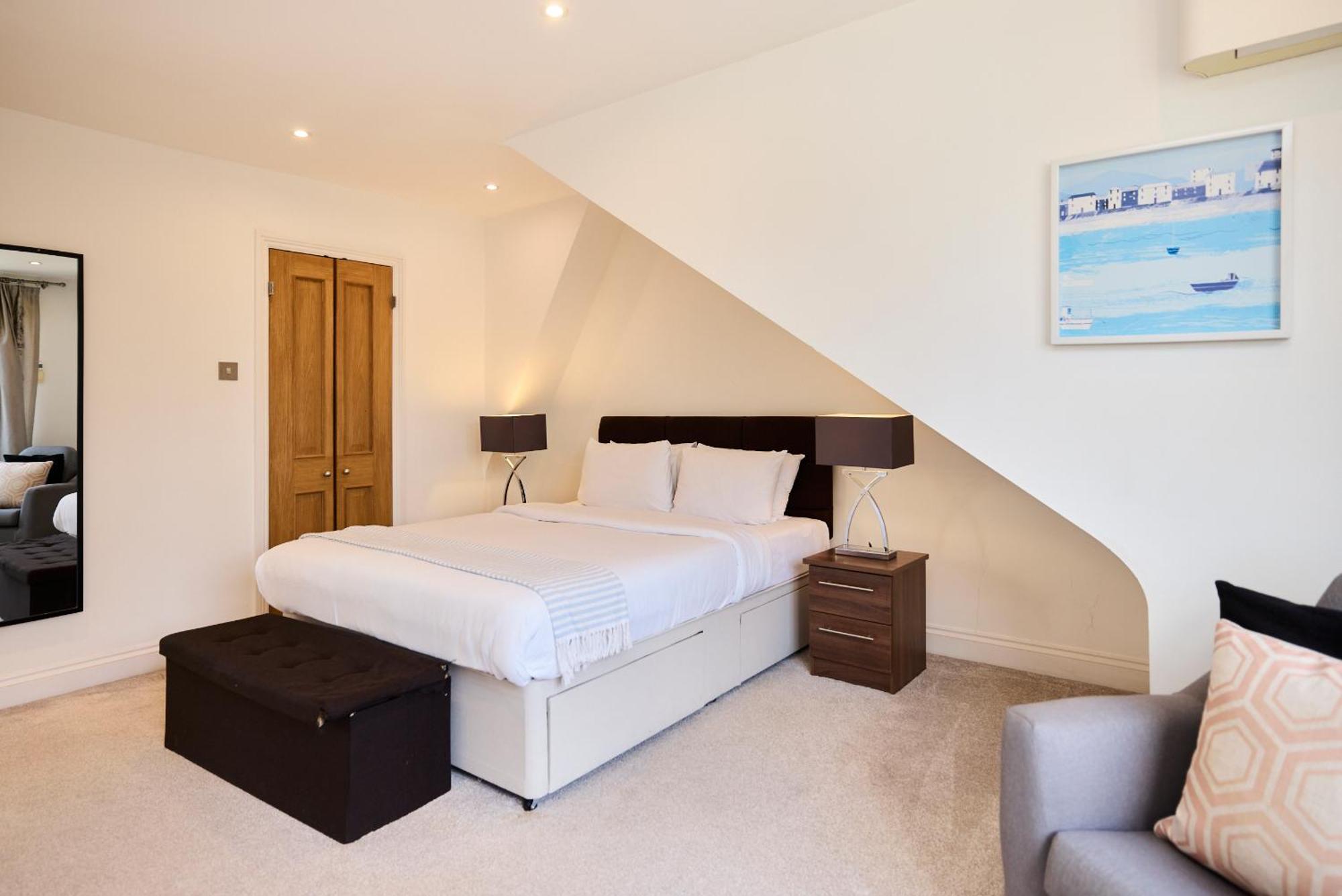Appartamento The Porchester Gardens - Modern & Bright 4bdr With Garden And Parking