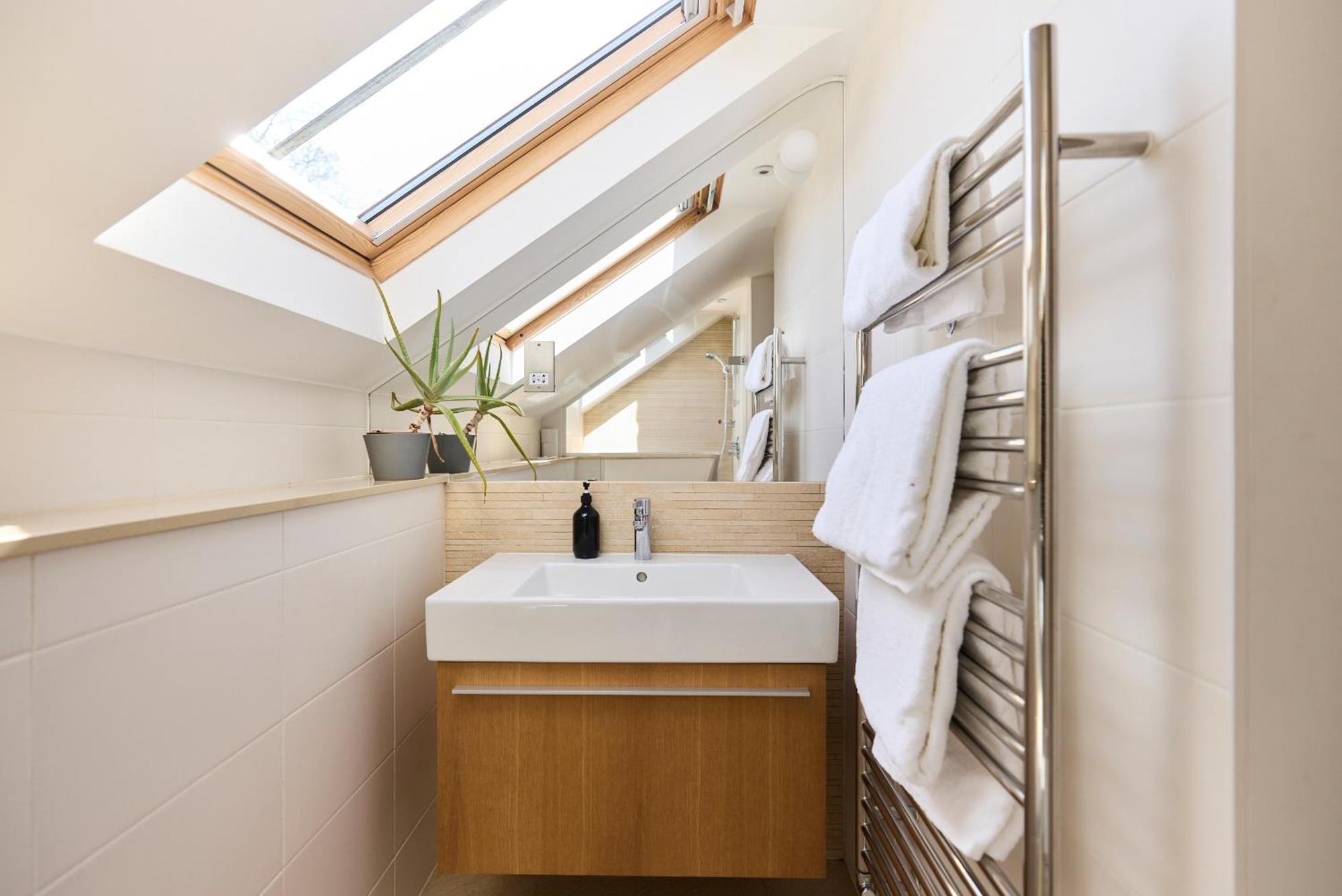 The Porchester Gardens - Modern & Bright 4bdr With Garden And Parking Appartamento