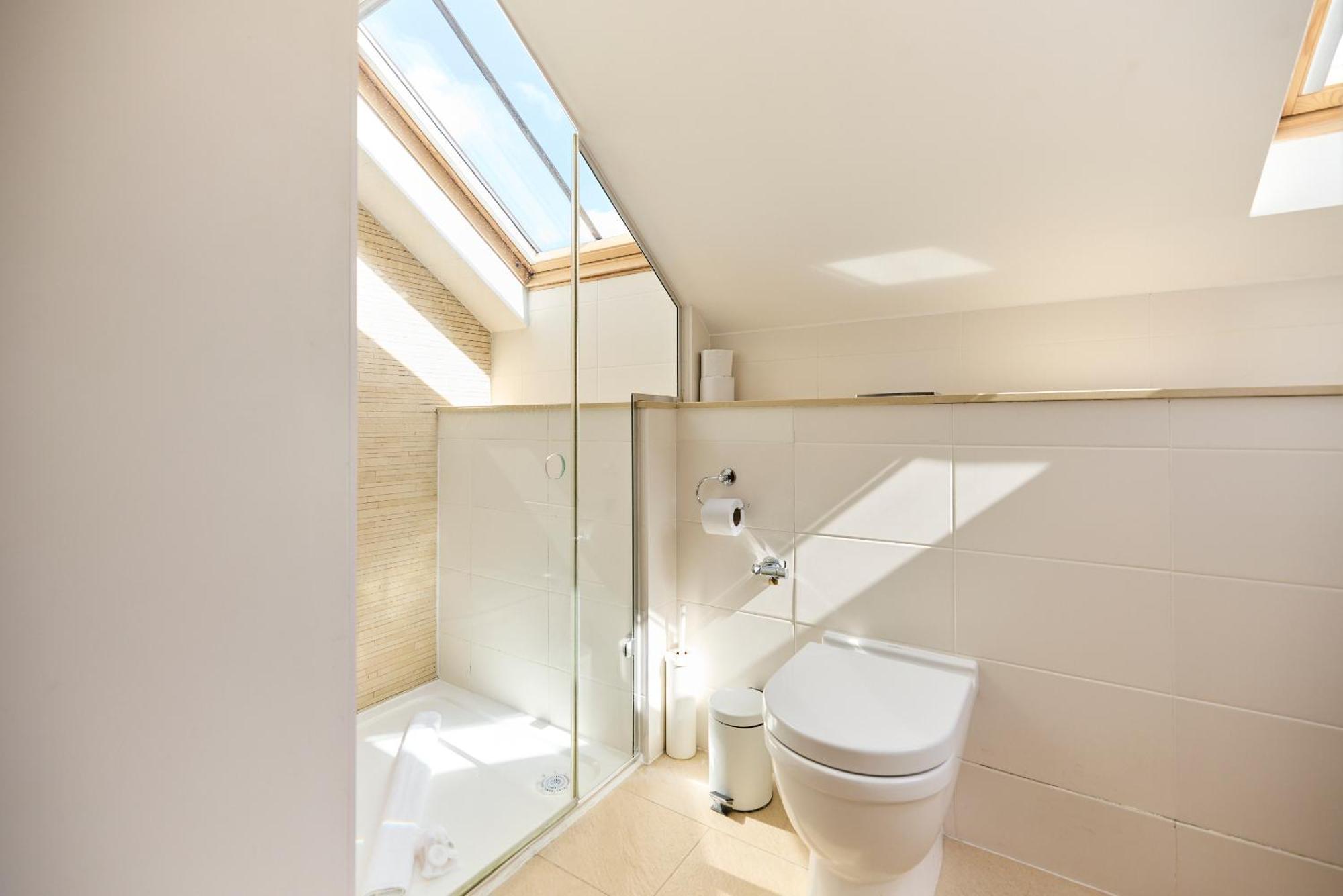 Appartamento The Porchester Gardens - Modern & Bright 4bdr With Garden And Parking